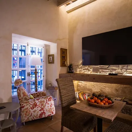 Apartamento Sharis *